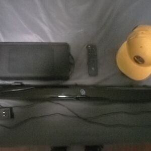 Samsung Black Soundbar with Remote